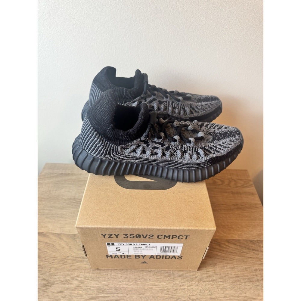 SALE ADIDAS YZY 350 V2 CMPCT IG9606 BLACK GRAY Size 5 BRAND NEW